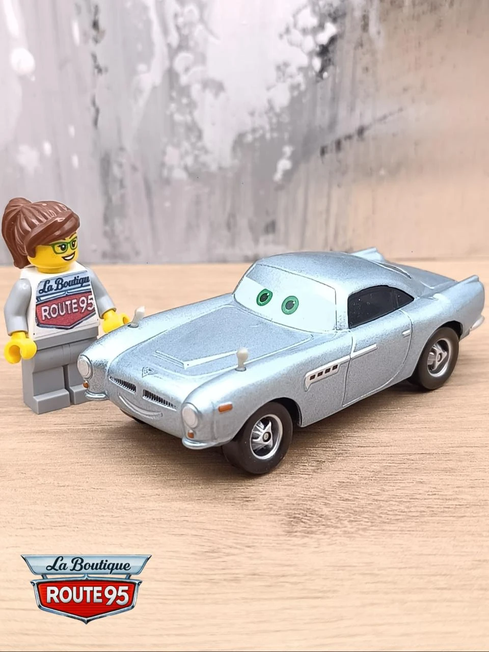 Voiture Cars Finn McMissile- Jouet neuf (CES02)